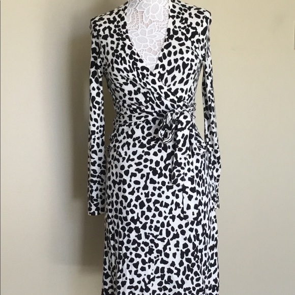 dvf iconic wrap dress